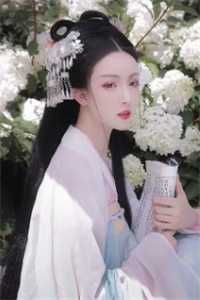 明月月